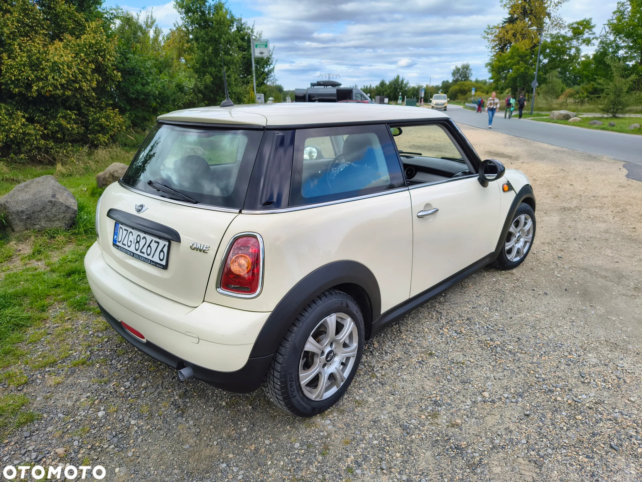 MINI ONE Standard - 13