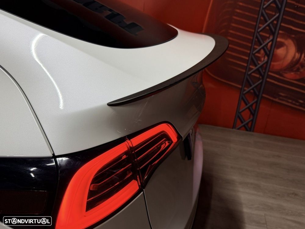 Tesla Model Y Performance Tração Integral - 18