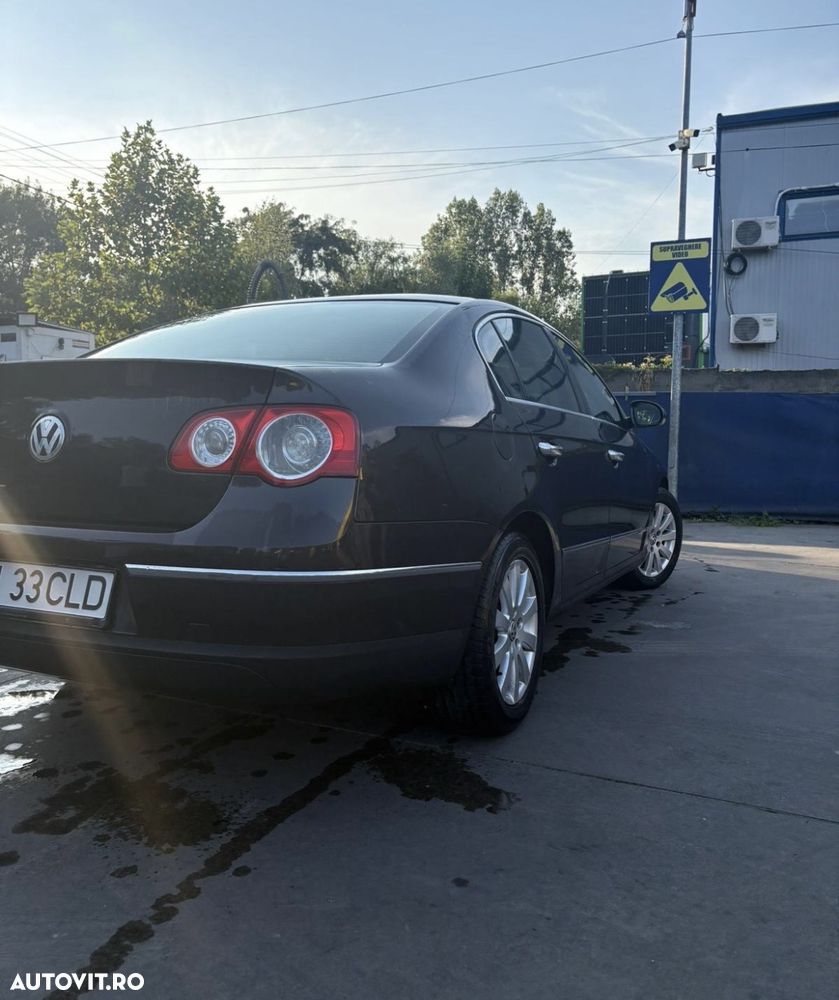 Volkswagen Passat - 4
