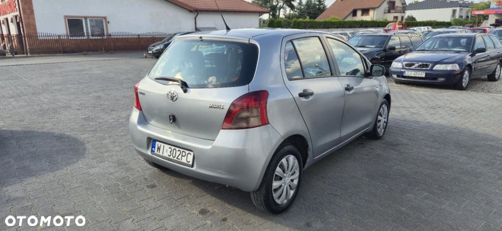 Toyota Yaris - 3