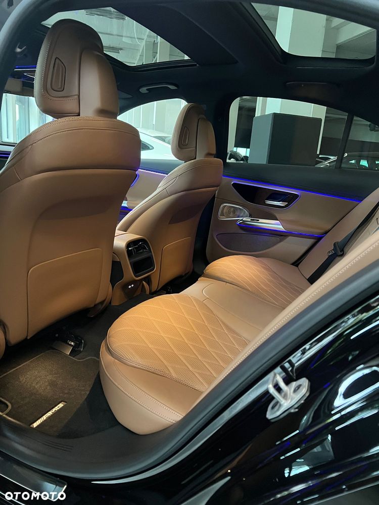 Mercedes-Benz Klasa E 200 mHEV AMG 9G-Tronic - 17