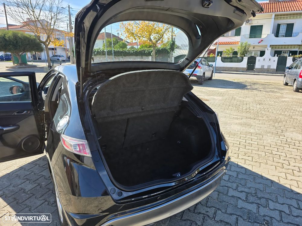 Honda Civic 1.4 i-VTEC Comfort - 27