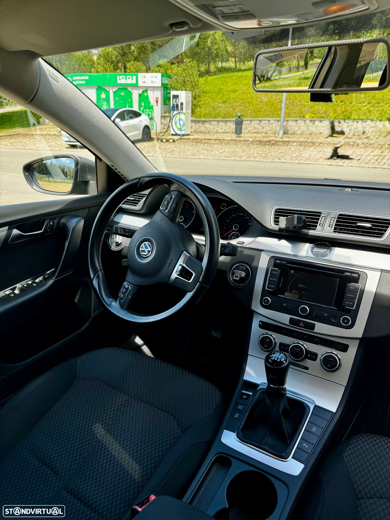 VW Passat Variant 1.6 TDI BlueMotion - 17