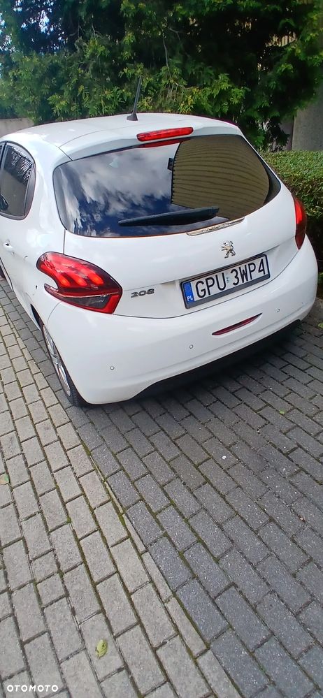 Peugeot 208 1.2 PureTech GPF Signature S&S EAT6 - 9
