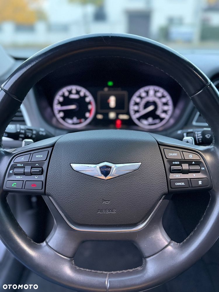 Hyundai Genesis - 10