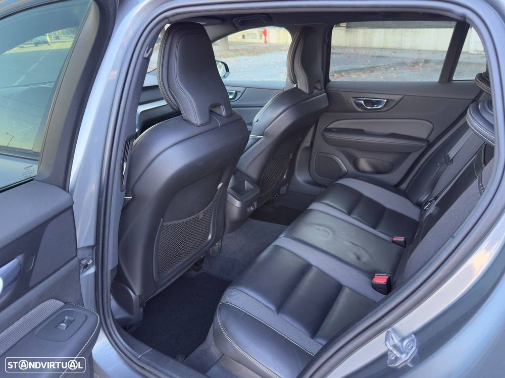 Volvo V60 2.0 D4 R-Design Geartronic - 22