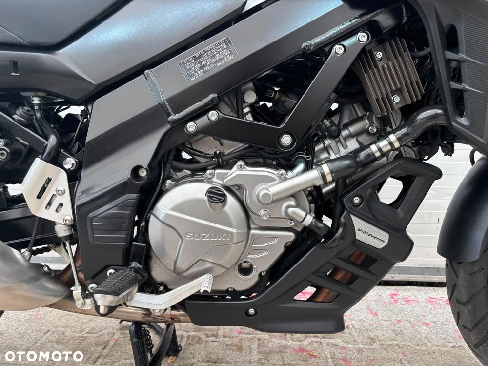 Suzuki DL - 26