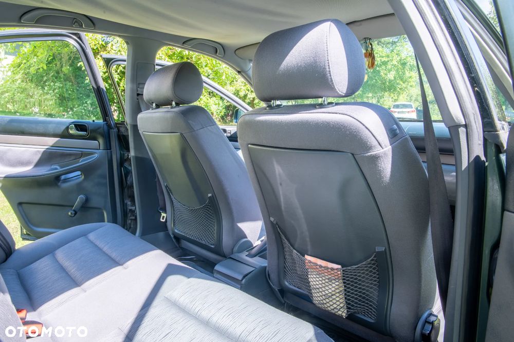Audi A4 Limousine 1.6 - 11