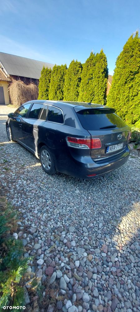 Toyota Avensis 2.0 D-4D - 5