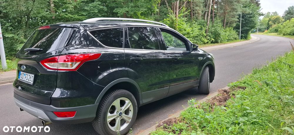 Ford Kuga 2.0 TDCi 2x4 Titanium - 13