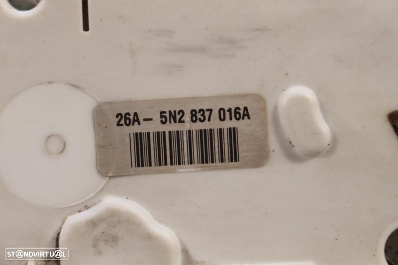 Fecho Da Porta Frente Direita Volkswagen Scirocco (137, 138)  5N283701 - 3