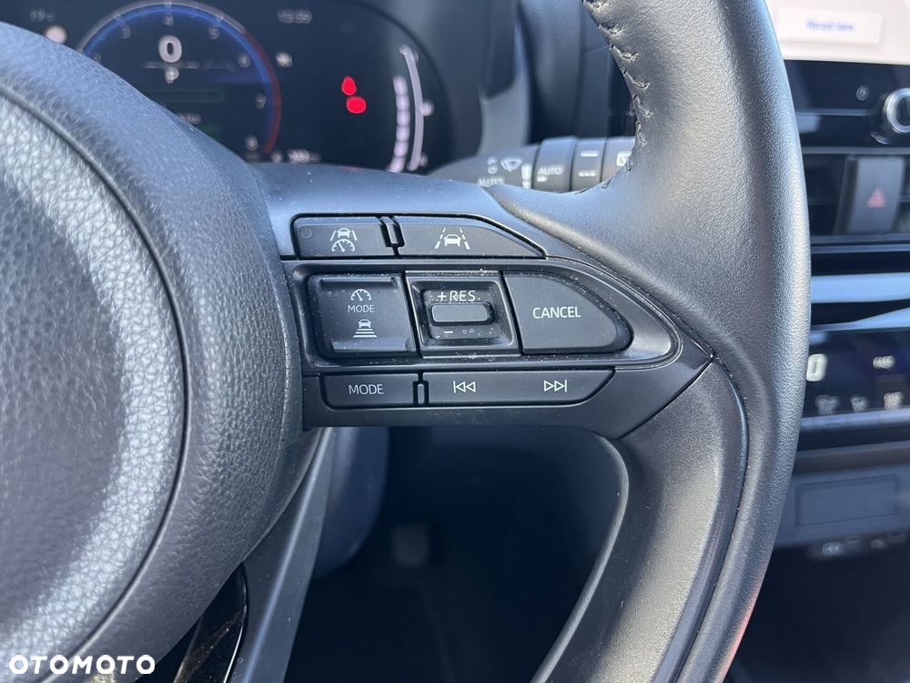 Toyota Yaris Cross Hybrid 1.5 Style AWD - 13