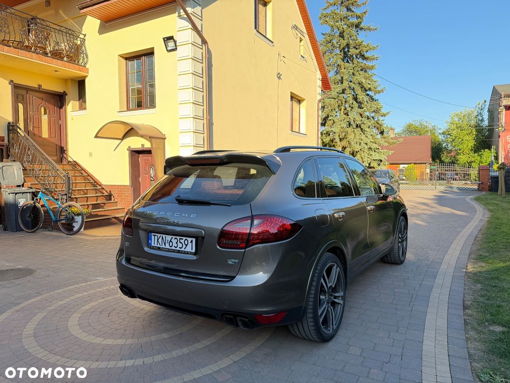 Porsche Cayenne S Diesel - 4