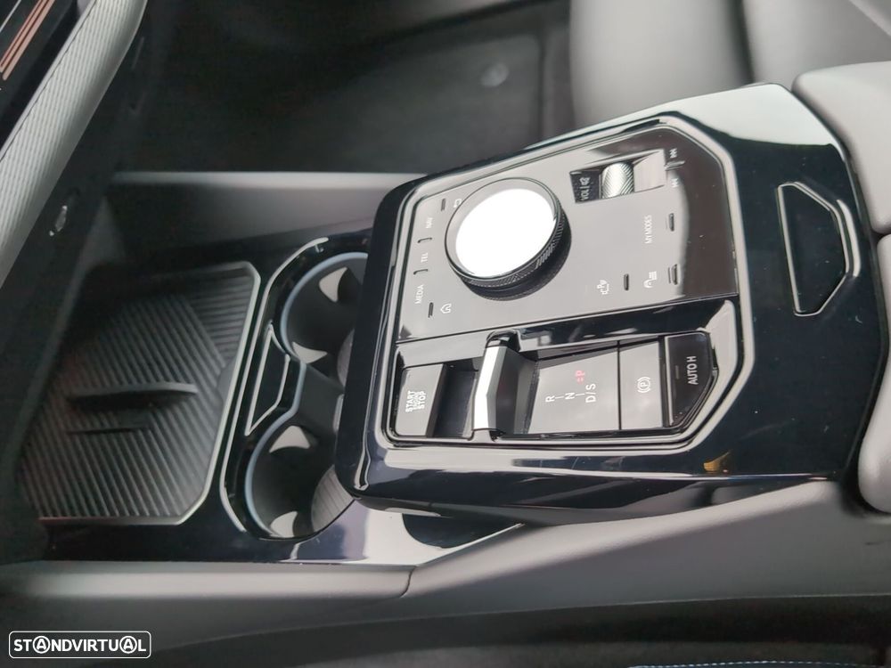 BMW 530 e Pack Desportivo M - 16