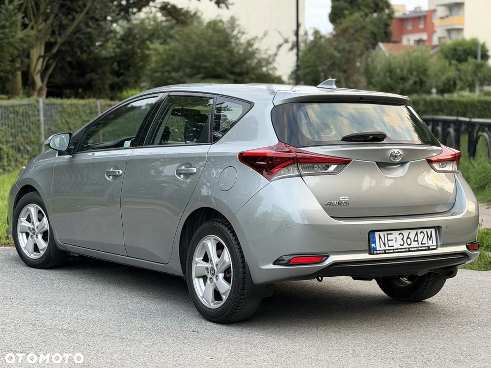 Toyota Auris - 11