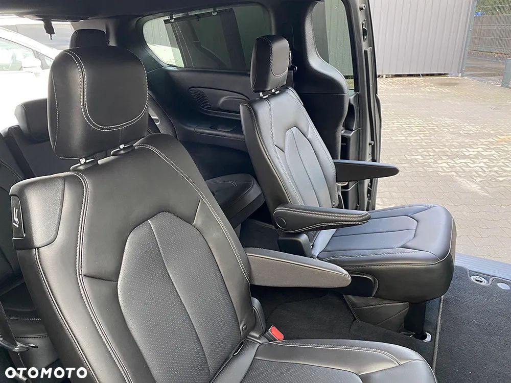 Chrysler Pacifica - 18