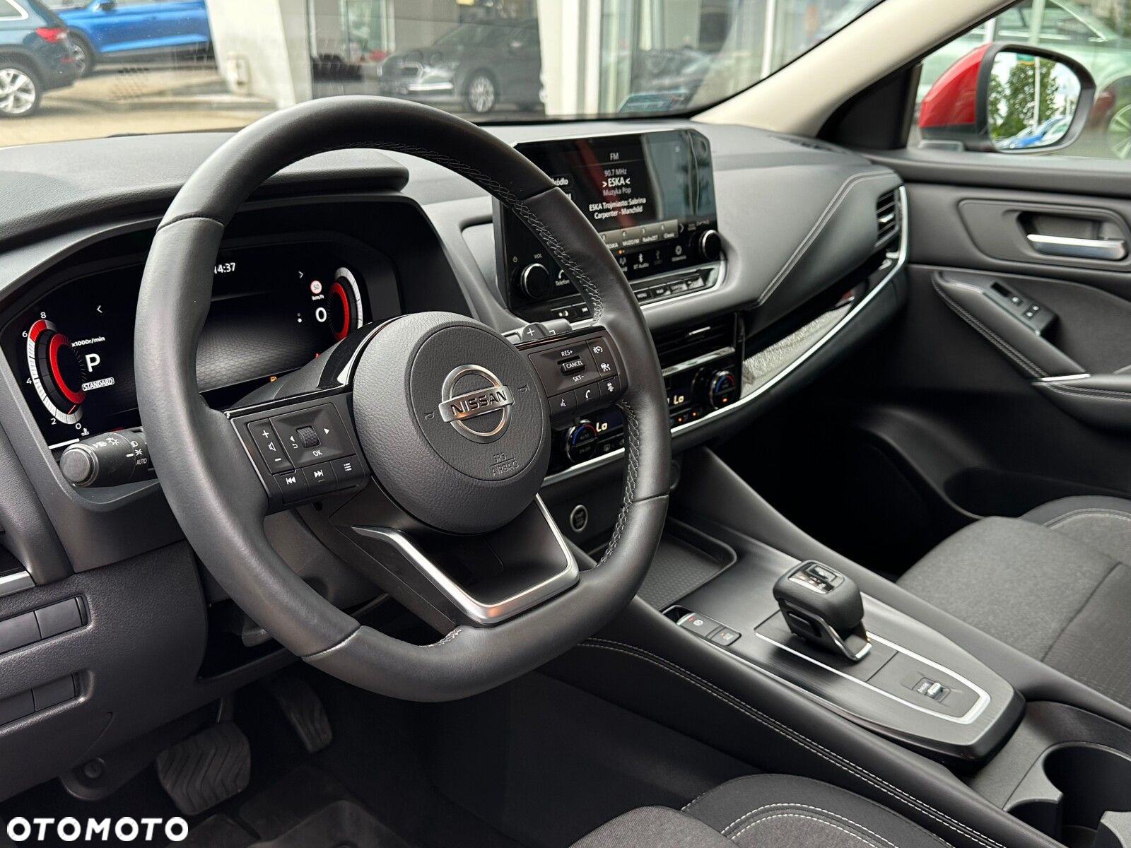 Nissan Qashqai 1.3 DIG-T N-Connecta DCT - 9
