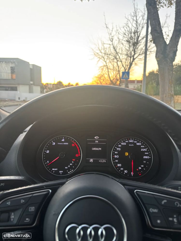 Audi A3 Sportback 1.6 TDI Advance Ultra - 16