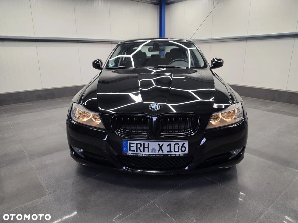 BMW Seria 3 318i Edition Exclusive - 22