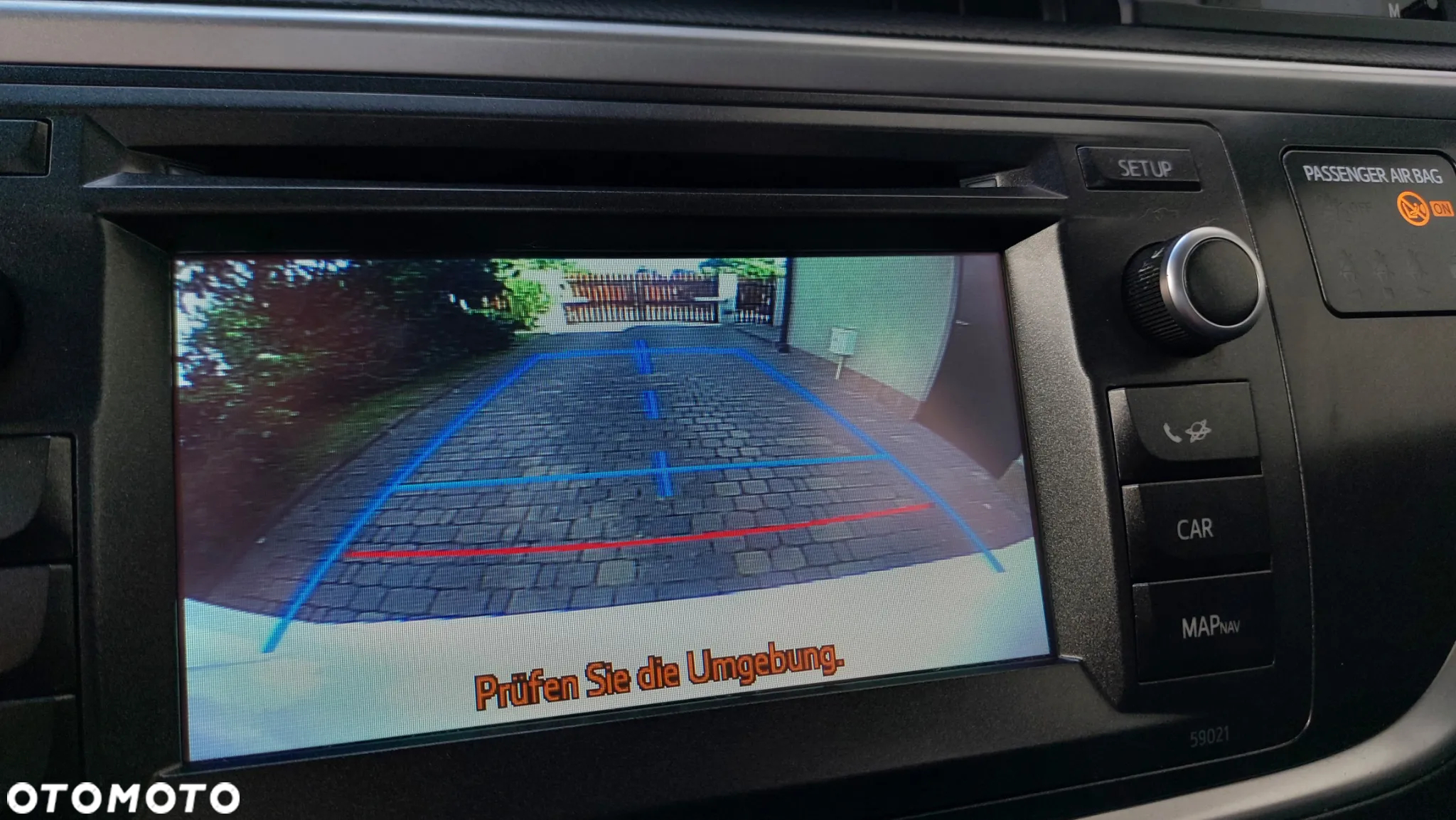 Toyota Auris 1.6 Premium MS - 19