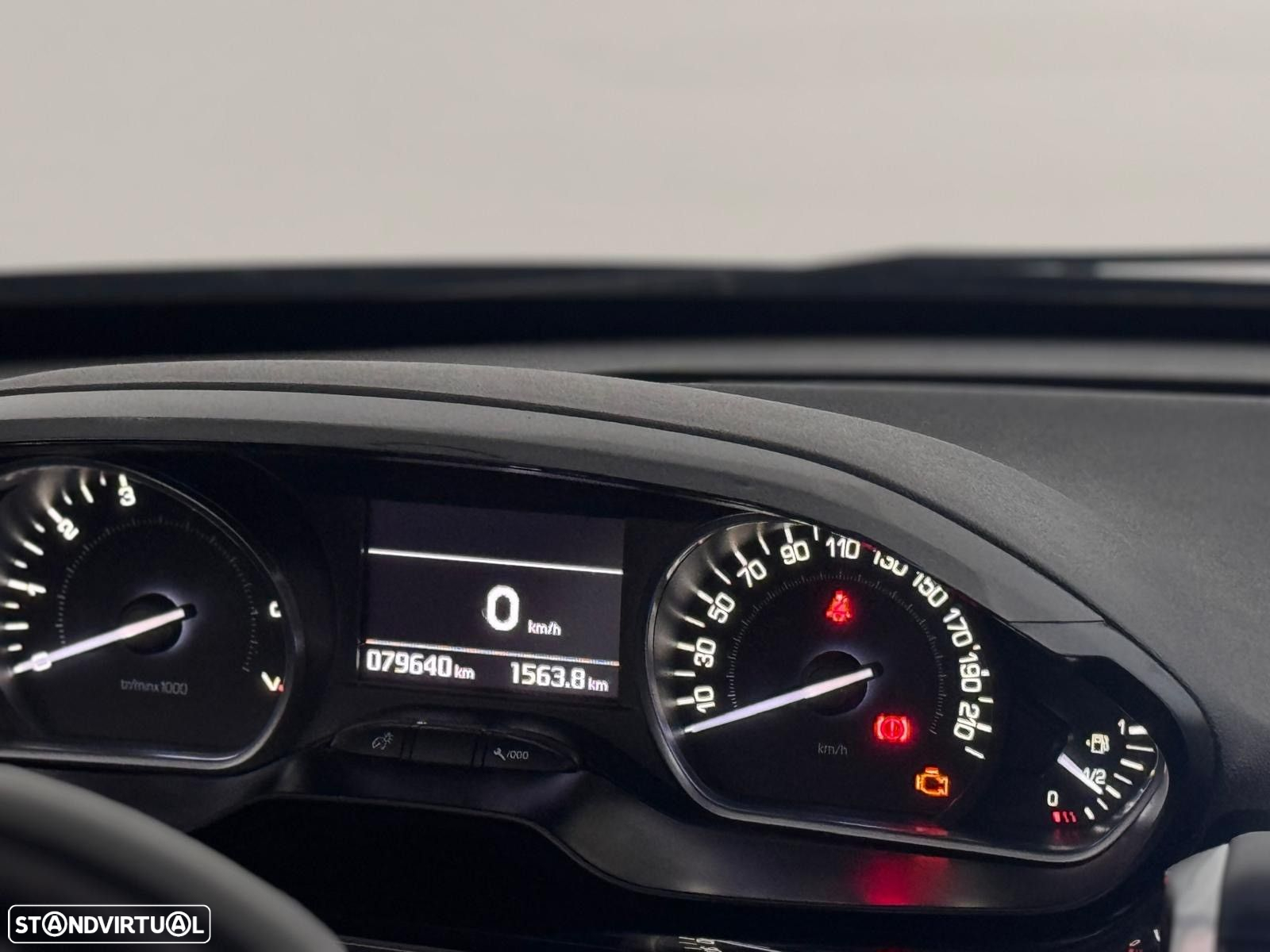 Peugeot 208 1.2 PureTech Allure - 4