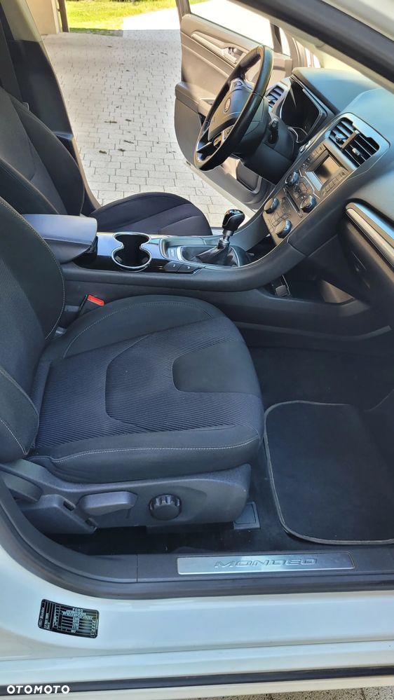 Ford Mondeo 2.0 TDCi Titanium - 32