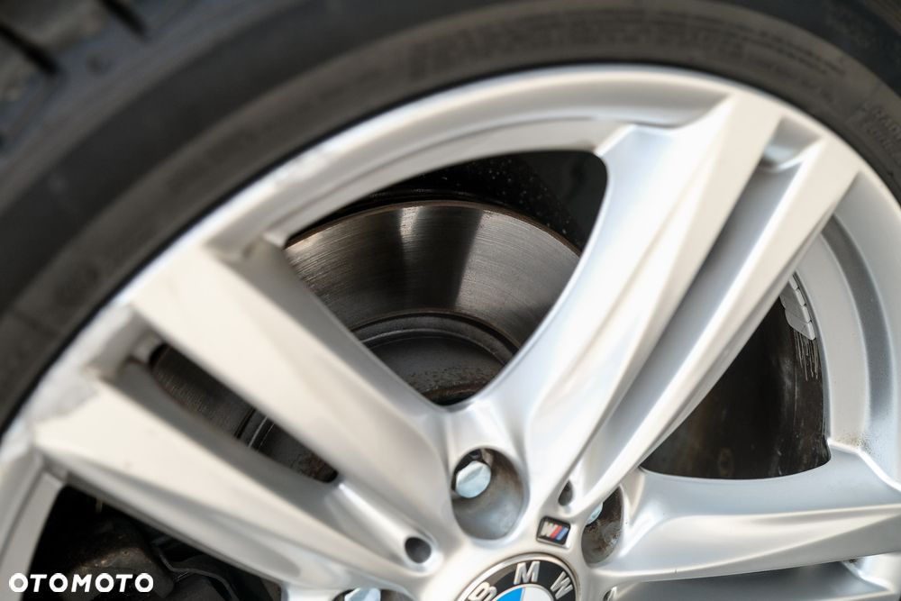 BMW Seria 3 318d Sport Line Shadow - 37