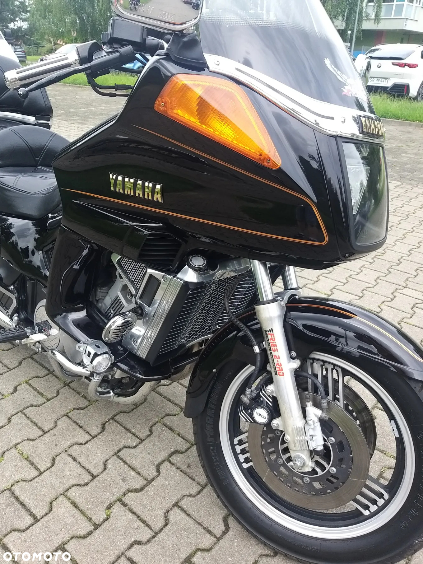 Yamaha XVZ - 3