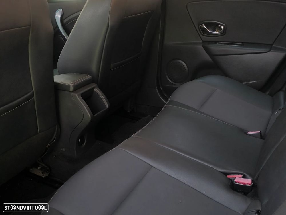 Renault Mégane Sport Tourer 1.5 dCi Dynamique - 6