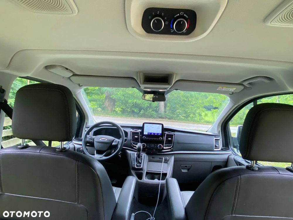 Ford Tourneo Custom - 10