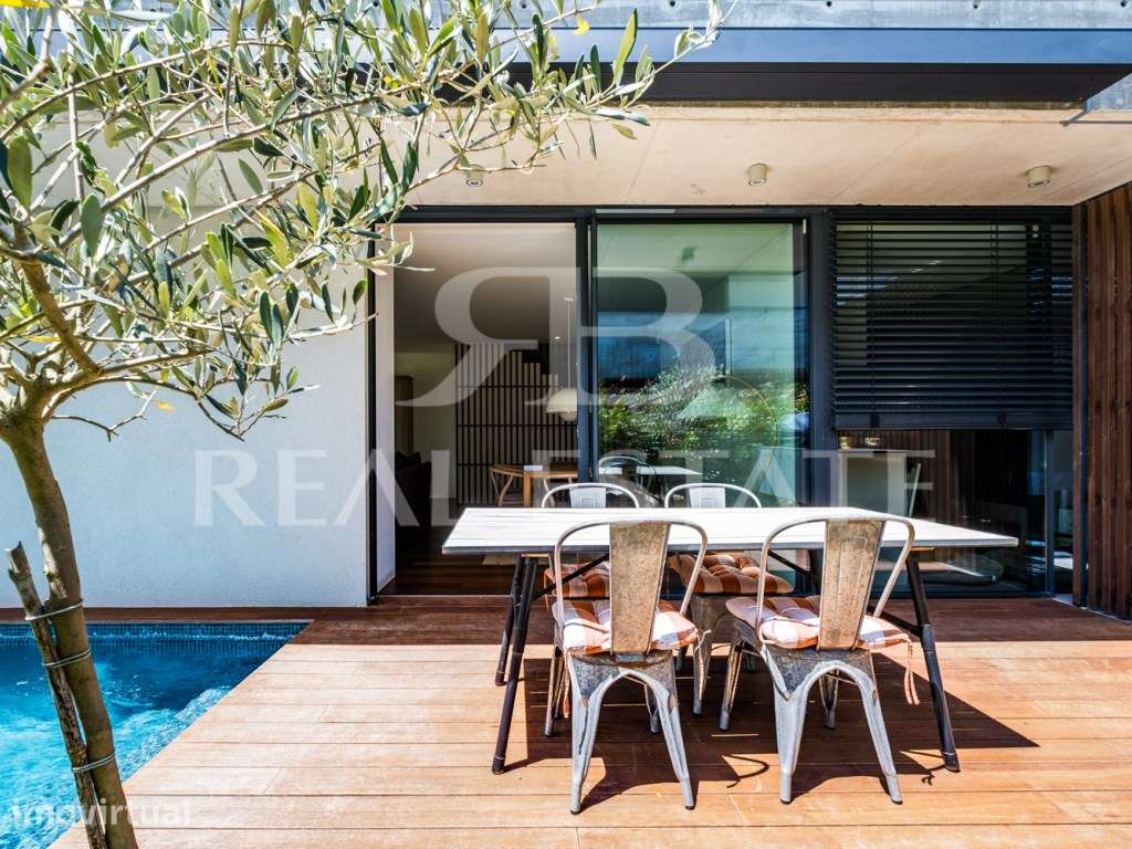 MORADIA T3 com 3 suites + JARDIM + PISCINA privada, num Condomínio ... - Grande imagem: 5/42