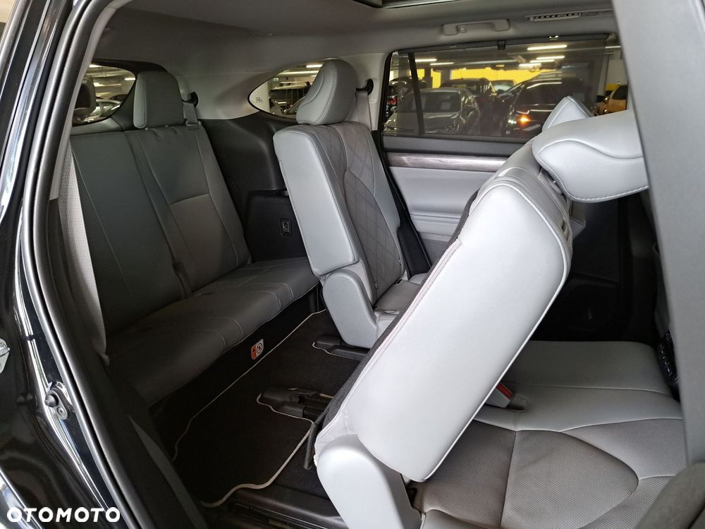 Toyota Highlander - 16