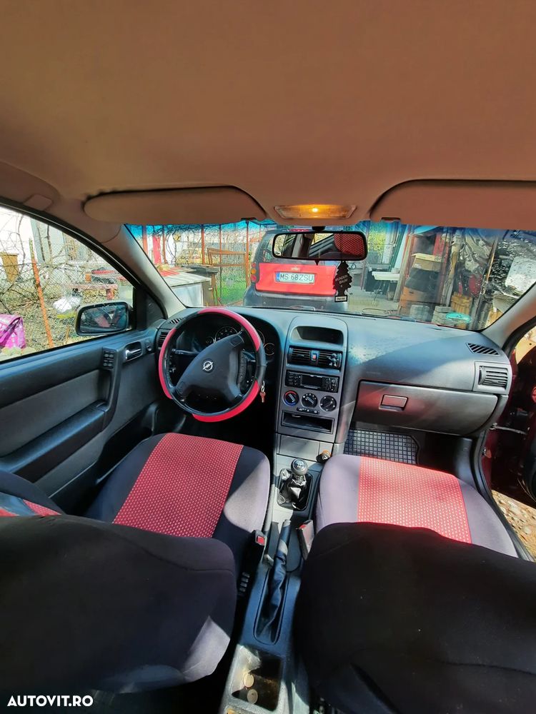 Opel Astra - 11