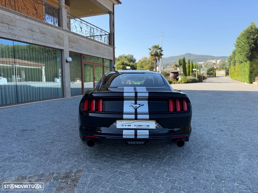 Ford Mustang 2.3 Eco Boost Aut. - 6