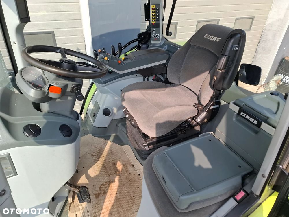 Claas Arion 620 - 6