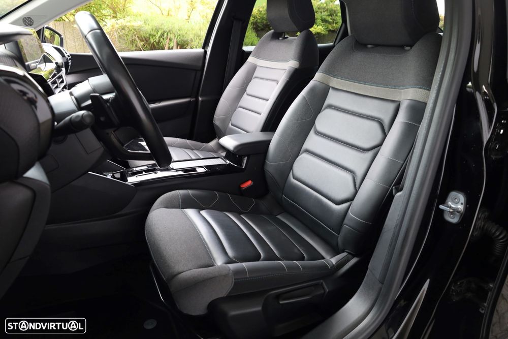 Citroën C4 X 1.2 PureTech Shine EAT8 - 51