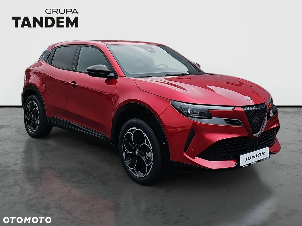 Alfa Romeo Junior 1.2 mHEV Ibrida Q4 eDCT - 4