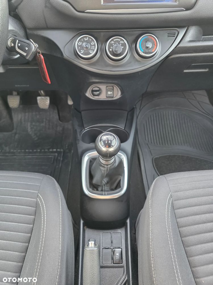 Toyota Yaris 1.5 Premium - 31
