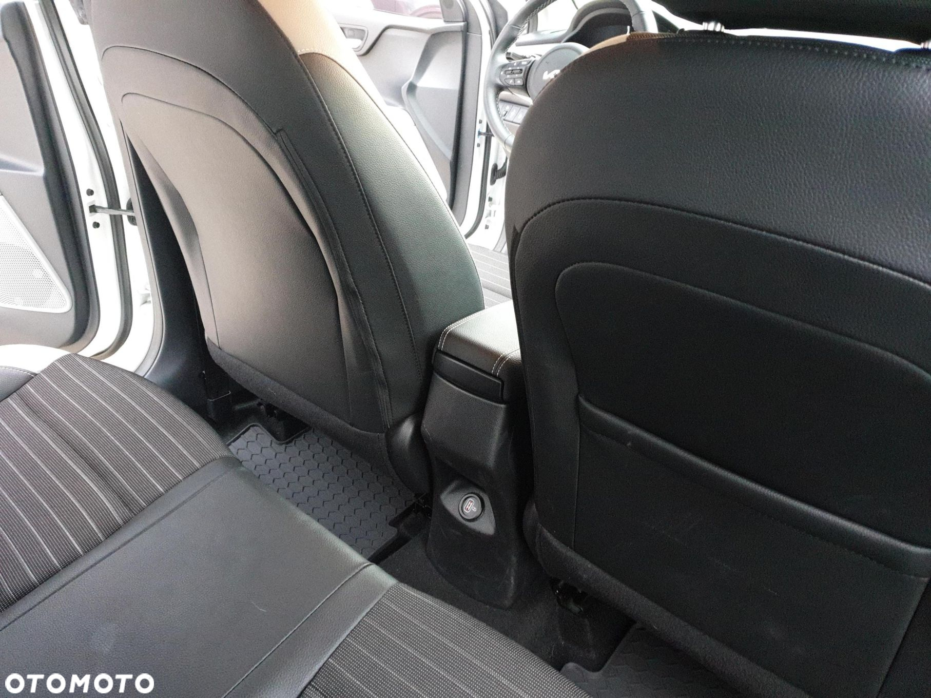Kia Stonic 1.0 T-GDI L - 24