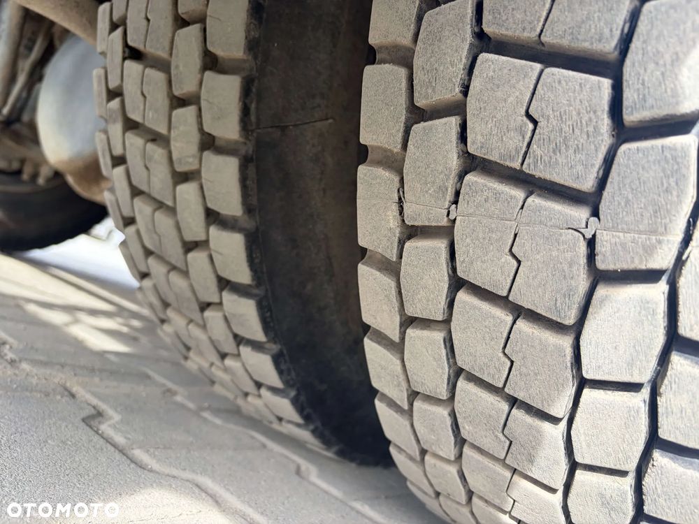 Renault D 12 zamiatarka - 24