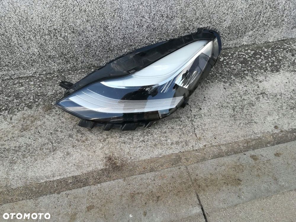 TESLA 3 LAMPA PRZÓD PRZEDNIA LEWA FULL LED EUROPA ORYGINAŁ 1077375-50-B