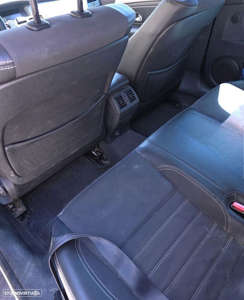 Renault Laguna Break 2.0 dCi Dynamique S 4control - 4