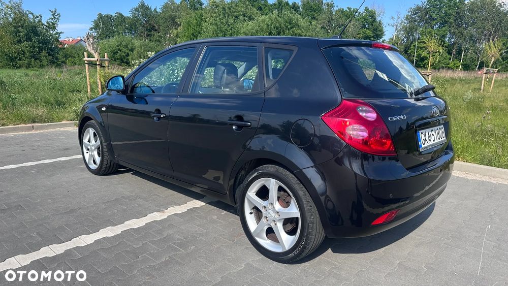 Kia Ceed 2.0 crdi Optimum + - 5