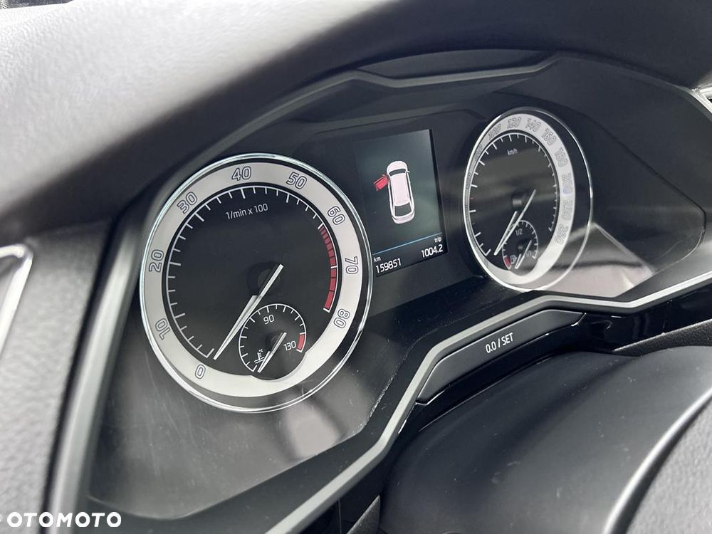 Skoda Superb 2.0 TSI 4x4 L&K DSG - 9