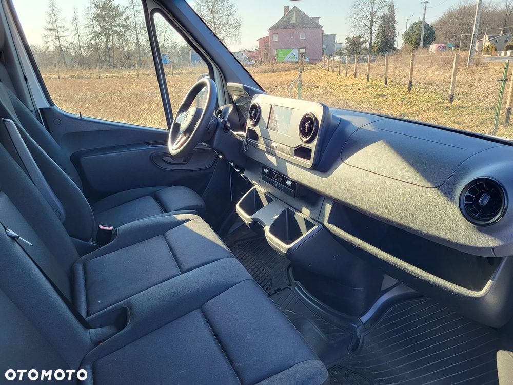 Mercedes-Benz 317 - 14