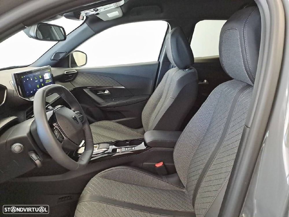 Peugeot e-2008 54 kWh Allure - 9