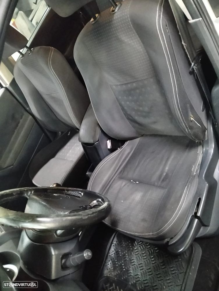 Renault Mégane Break 1.5 dCi Confort - 6