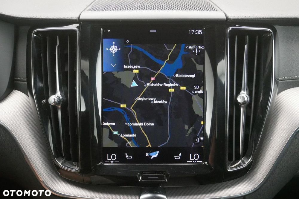 Volvo XC 60 B4 D AWD R-Design - 23