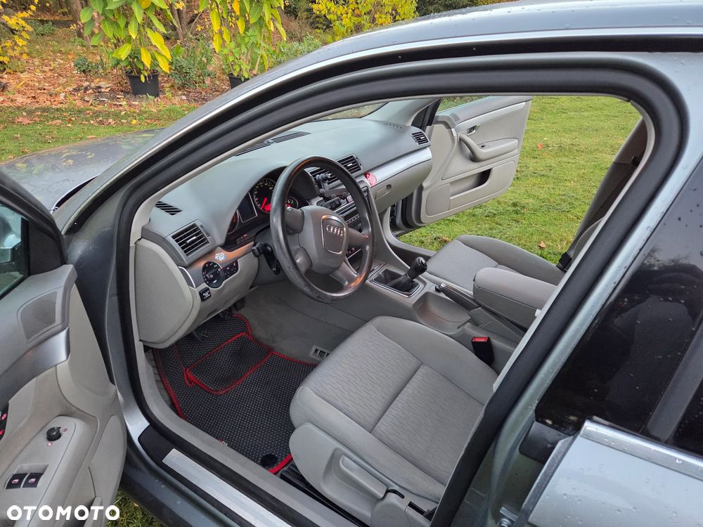 Audi A4 Limousine - 7
