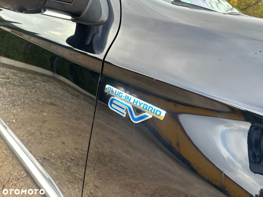 Mitsubishi Outlander 2.0 4WD Top - 5